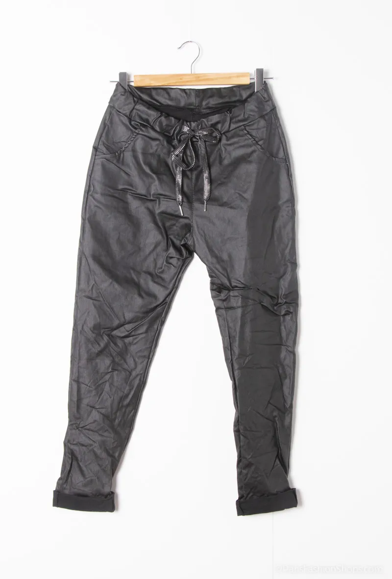 Kunstlederhose mit 2 Vordertaschen