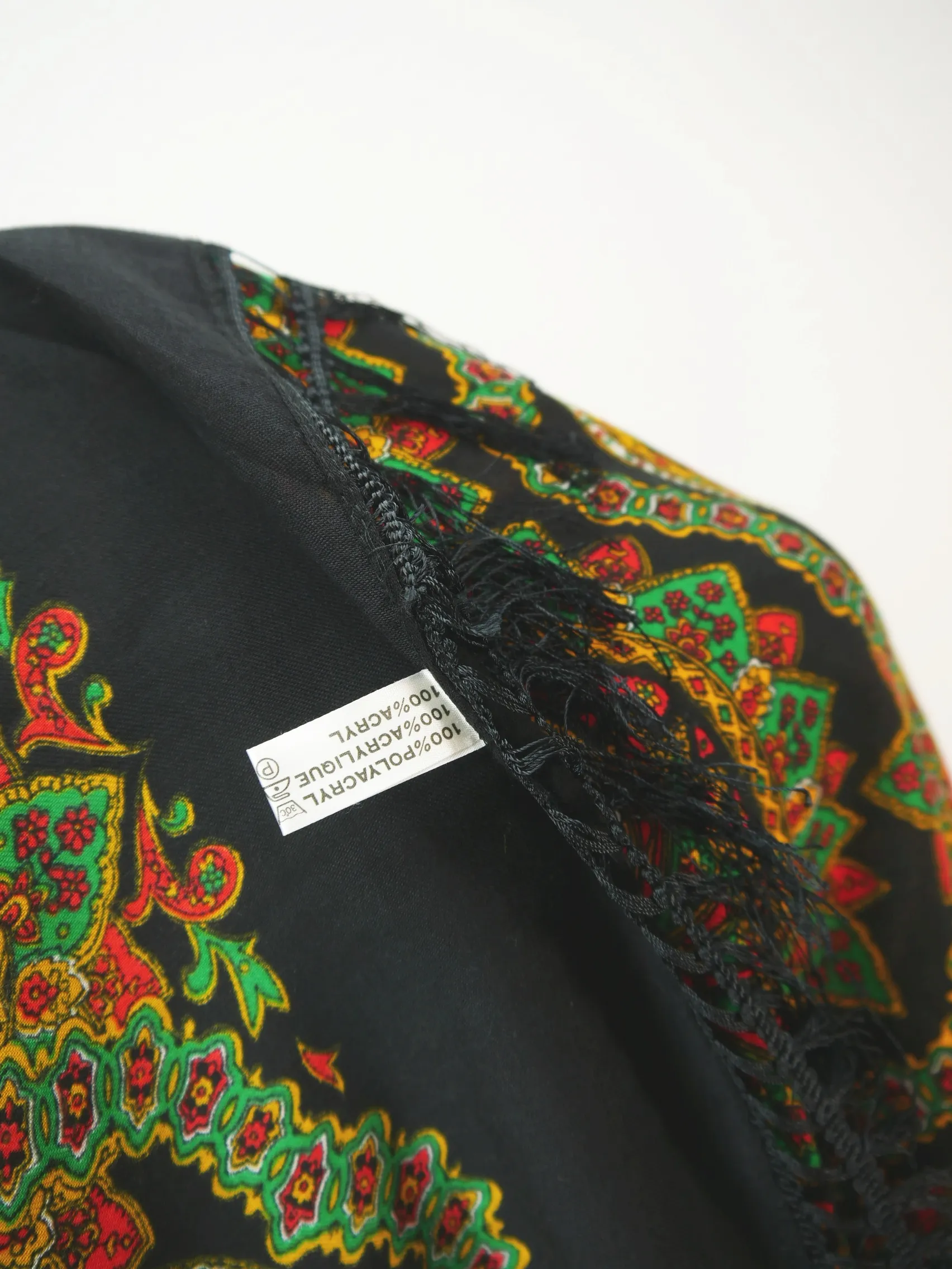 Malerisches Schultertuch schwarz Polyacryl Schultertuch mit Ornamentmuster